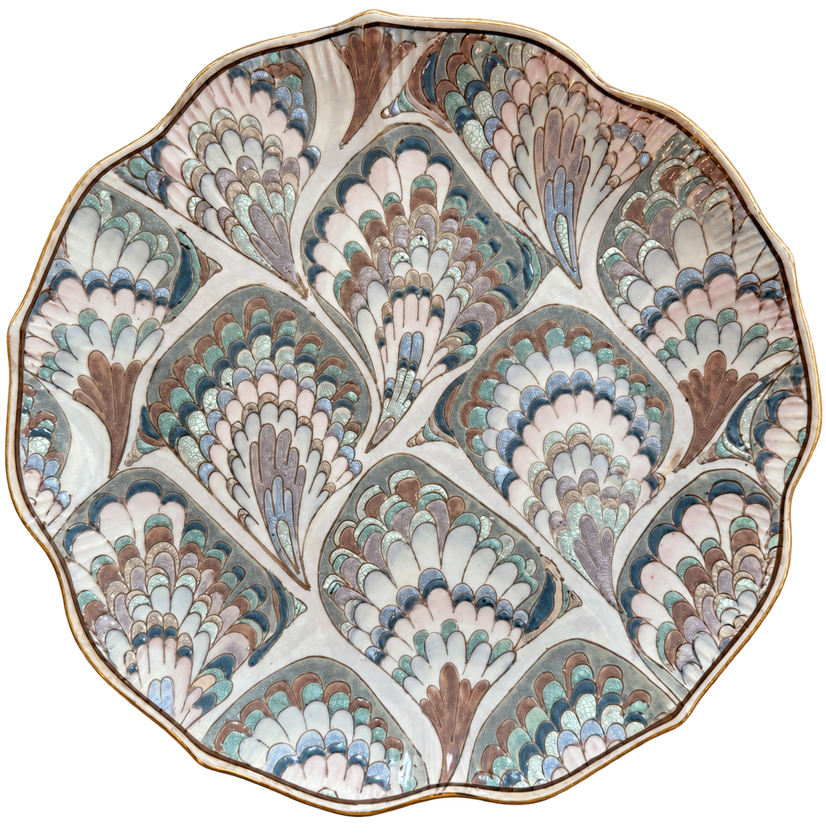 Andrea by Sadek 10-inch scalloped decorative plate with feather motif