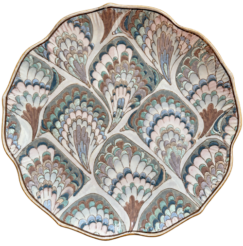 Andrea by Sadek 10-inch scalloped decorative plate with feather motif