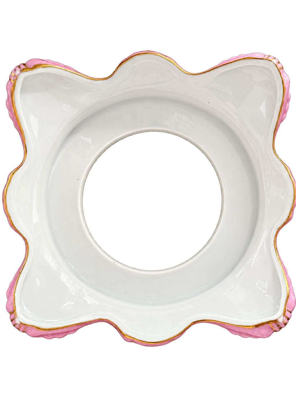 Removable scalloped base, underside view
